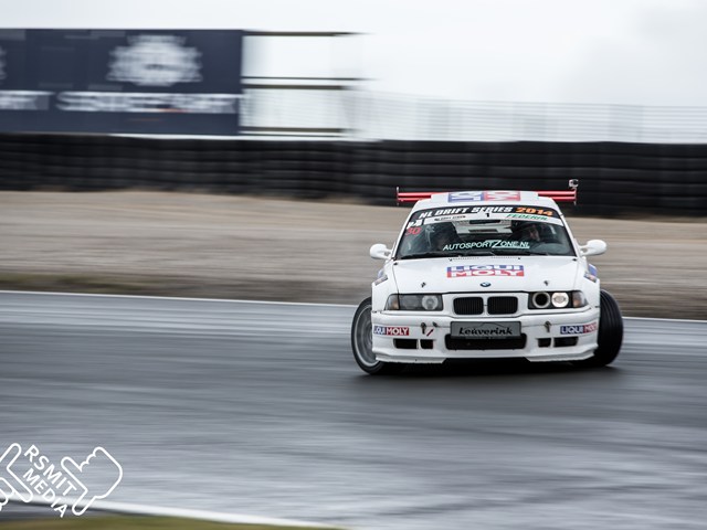 Driften werd sneeuwdriften op Circuit Meppen - Zweedse toestanden